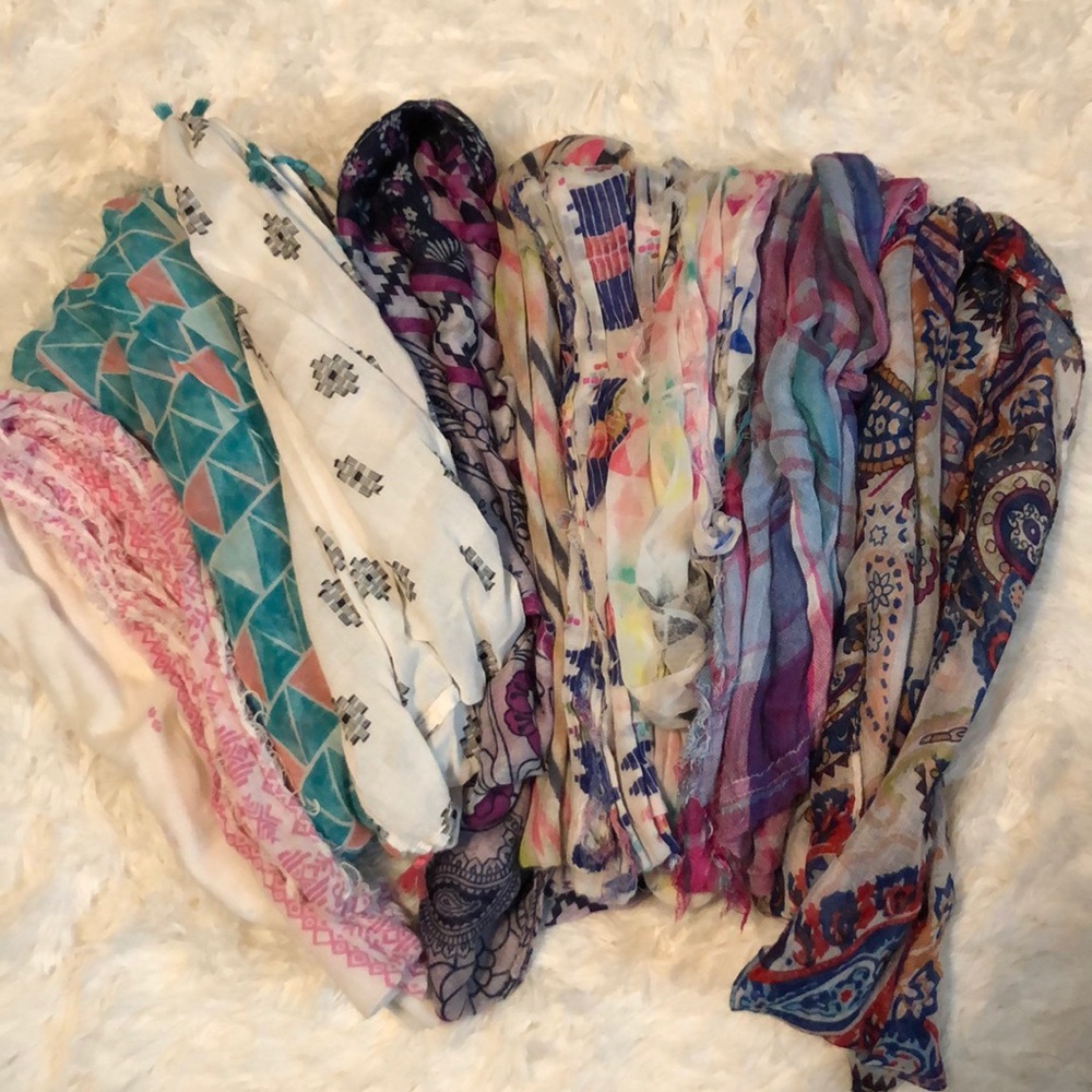 9 American Eagle infinity scarves